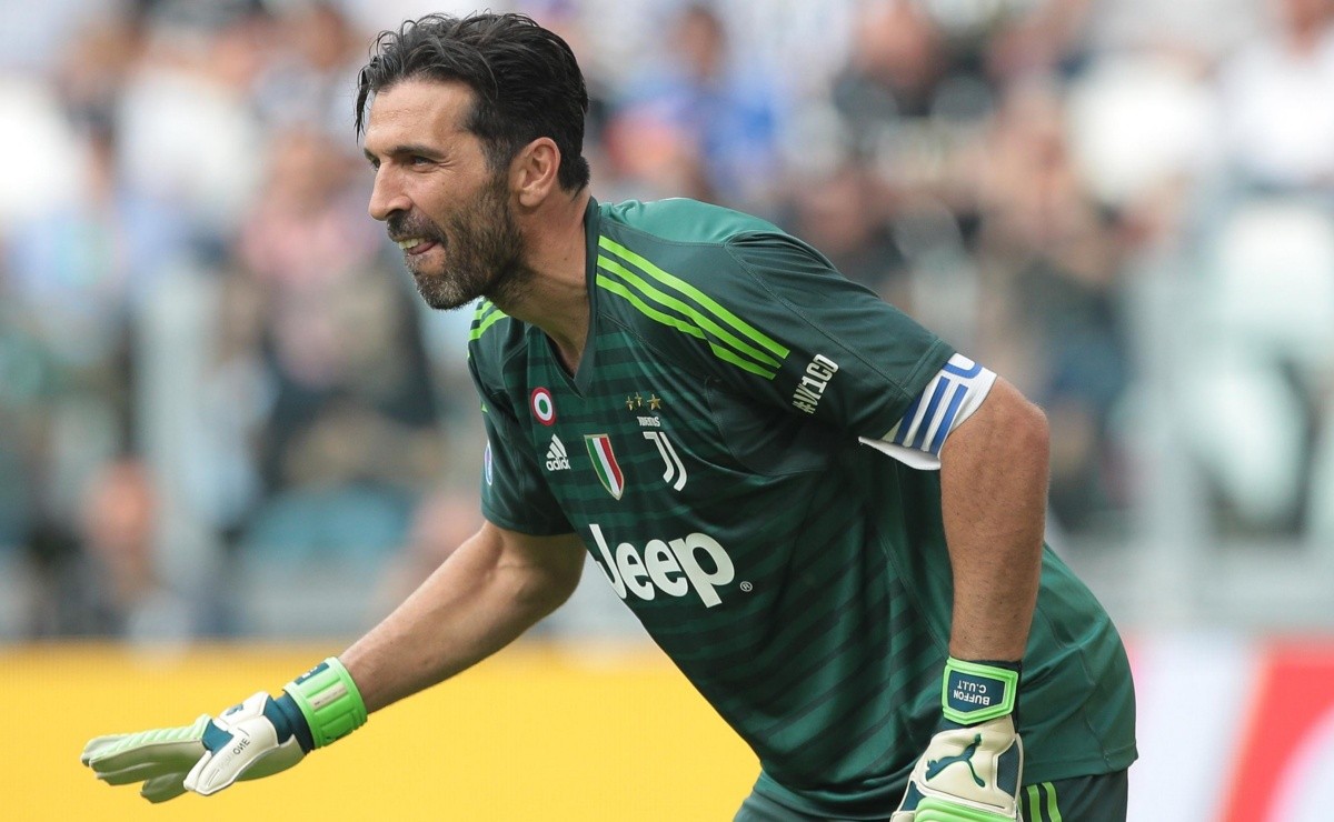 El PSG presentó a Gianluigi Buffon