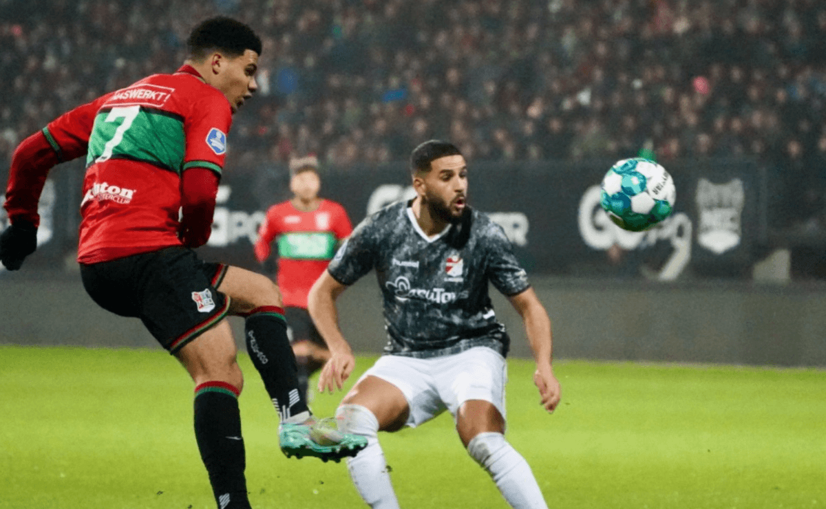 Con el peruano como indiscutible: Emmen de Miguel Araujo sufrió una dura caída frente al NEC Nijmegen por la Eredivisie