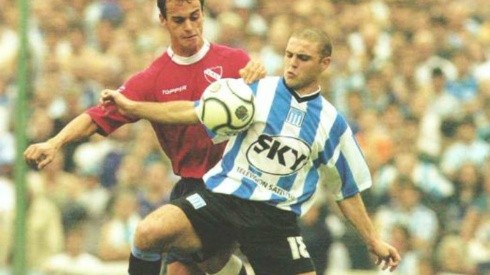 Martín Vitali enfrentando a Independiente.