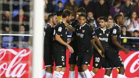 Sevilla dio vuelta un 0-2 y se quedó con el triunfo ante Villarreal.