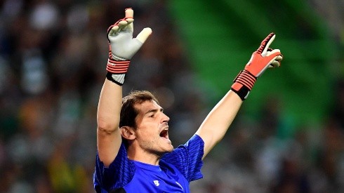 Iker Casillas tiene contrato hasta junio de 2018.