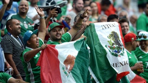 A DONDE JUEGUES YO VOY A IR. Los fanáticos mexicanos han demostrado su fidelidad al Tri desde siempre.