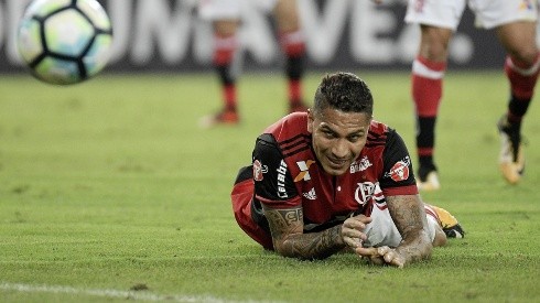 Paolo Guerrero jugando para Flamengo