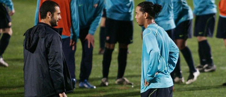 JUNTOS. Una de las pocas imágenes deGuardiola y Ronaldinho en 2008.