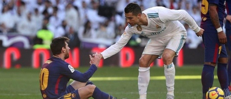 RIVALES, NO ENEMIGOS. Messi y Cristiano en el último Real Madrid-Barcelona.