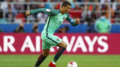 Cristiano Ronaldo corre tan rápido como un puma para promocionar sus últimos botines