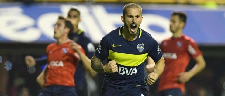 EL ÚLTIMO CRUCE. Benedetto celebra en el 3-0 de Boca ante Independiente en La Bombonera.