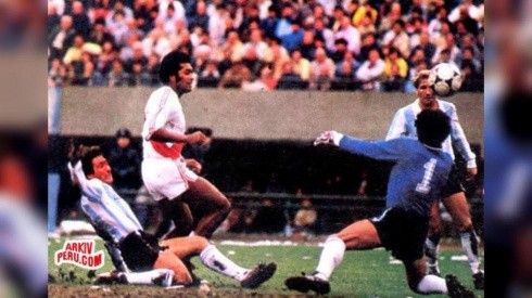 José Velásquez insiste que Perú vendió la semifinal del 78 con Argentina