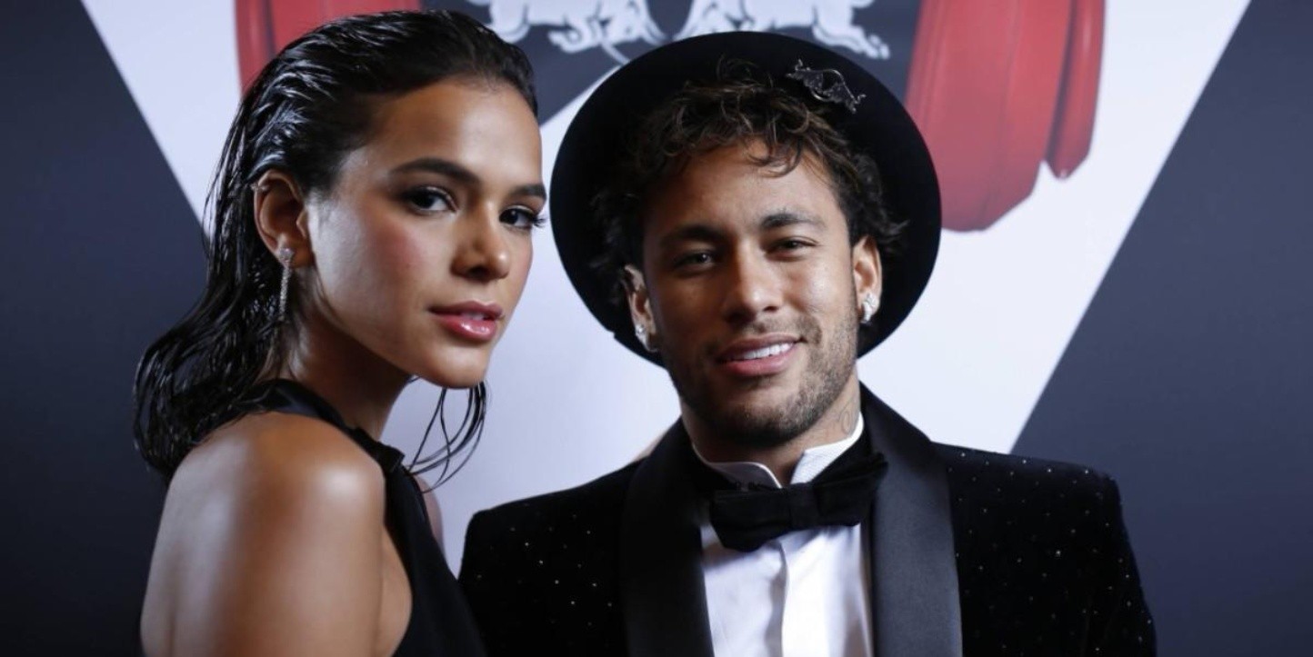 Neymar se casará con su novia Bruna Marquezine, aseguran medios de