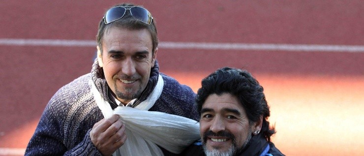 JUNTOS.Batistutacon Maradona, cuando era DT de la Selección Argentina.