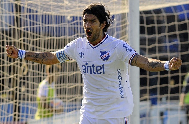 Su segunda casa. El uruguayo jugó en ¡CINCO! etapas distintas en Nacional