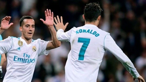 SALVO CRISTIANO. Cristiano Ronaldo celebra con Lucas Vázquez el empate por 1-1.