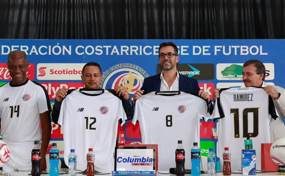 Costa Rica irá a Rusia con el uniforme más común