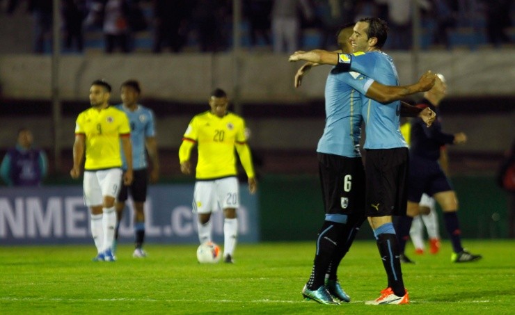 En la fecha 2, disputada en el 2015, Uruguay goleó 3 a 0 a Colombia