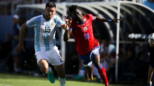 VIEJOS CONOCIDOS. Argentina y Haití en el último amistoso internacional entre ellos.