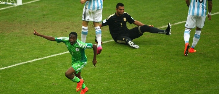 FESTEJA MUSA. La alegría del nigeriano al convertirle a Argentina en Brasil 2014 (Foto: Getty).