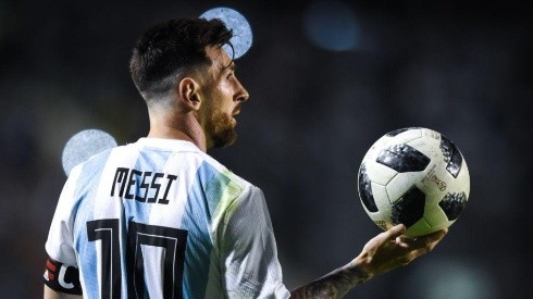 Lionel Messi y la pelota, dos amigos inseparables.
