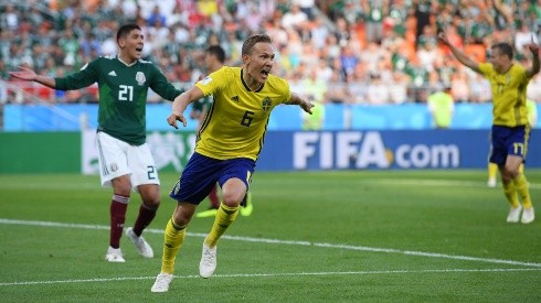 Suecia goleó 3-0 a México.