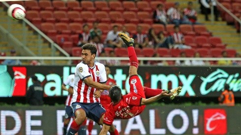 Amaury Escoto recibió el Balón de Oro con el mejor gol del año.
