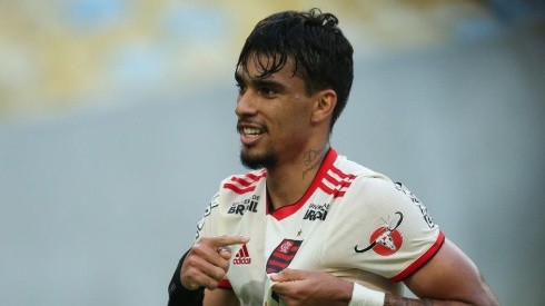 Lucas Paquetá con la camiseta de Flamengo.