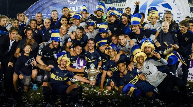 LOS ÚLTIMOS CAMPEONES. Boca con el título de la Superliga (Foto: Getty).
