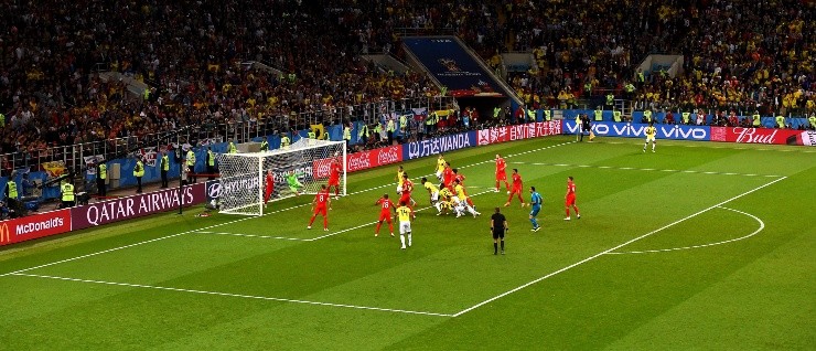 DESDE LA TRIBUNA. El gol de cabeza de Yerry Mina ante Inglaterra (Foto: Getty).
