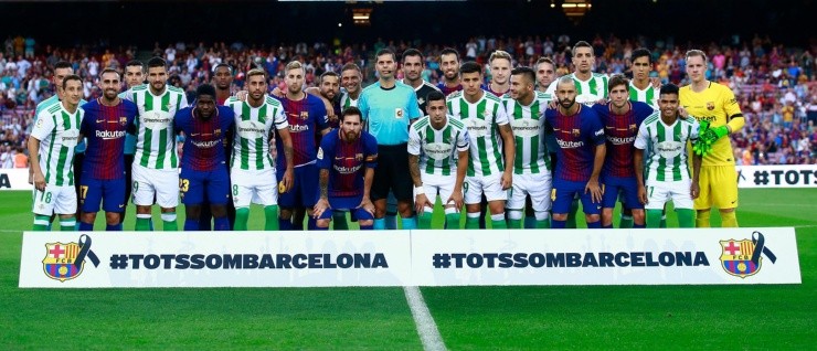 BARCELONA UNIDA. El mensaje en el partido del 20 de agosto en el Camp Nou (Foto: Getty).