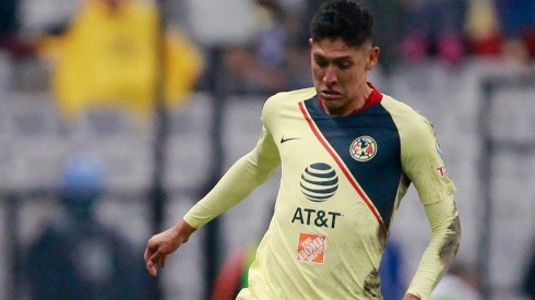 Edson Álvarez se ganó la titularidad en la zaga americanista.