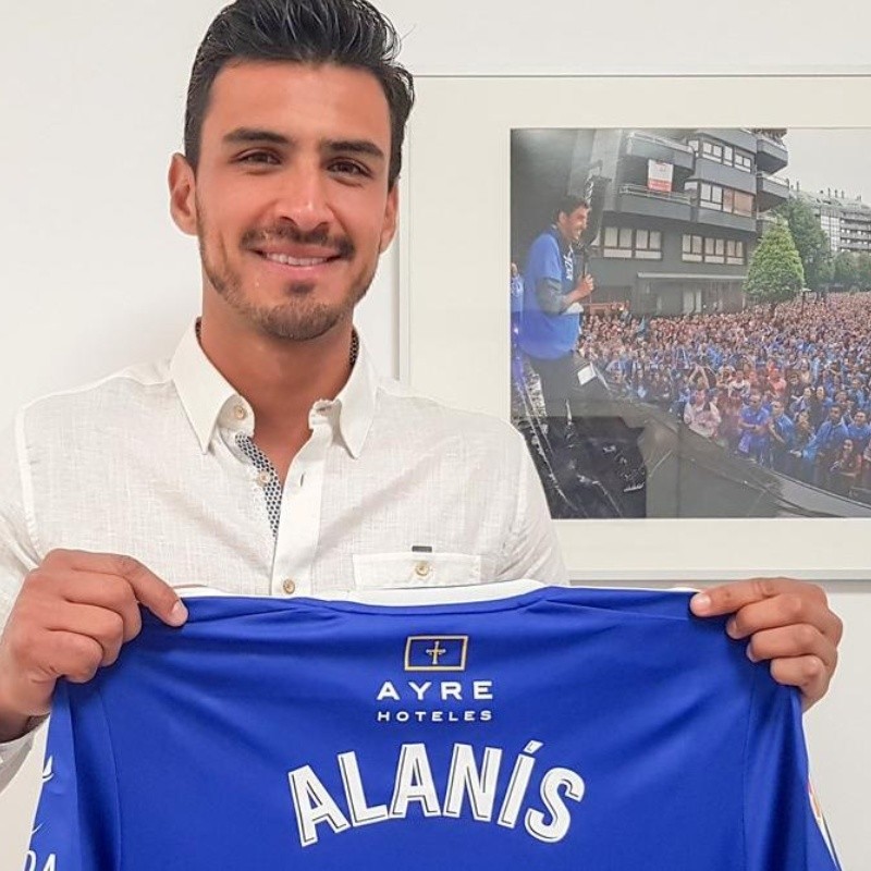 Alanís firmó con el Oviedo