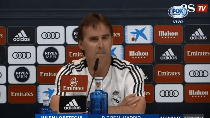 Foto de Lopetegui en conferencia de prensa.