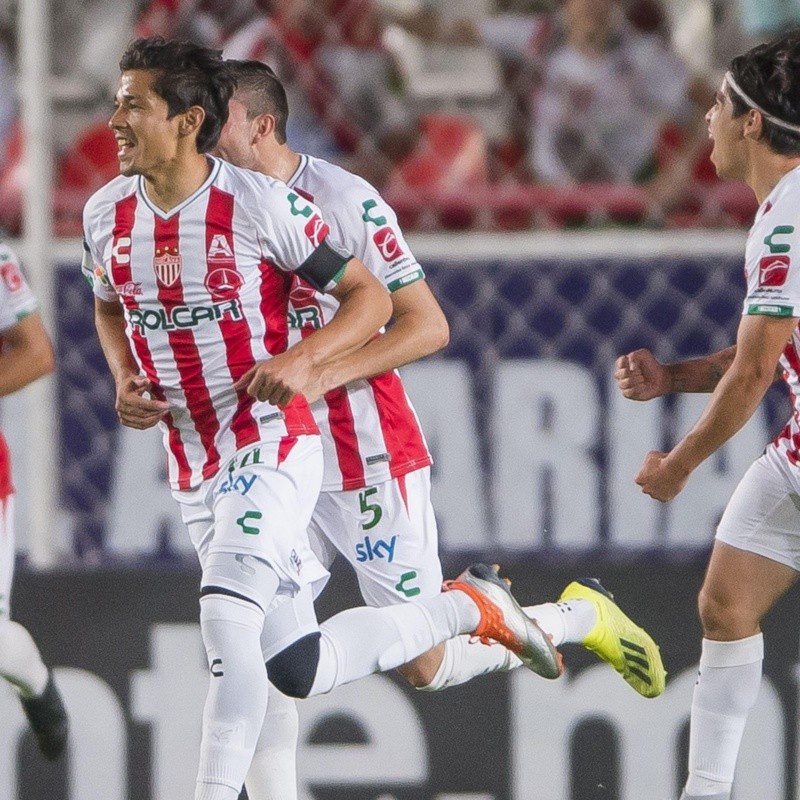 Necaxa sorprendió y le propinó el primer golpe del torneo a Cruz Azul