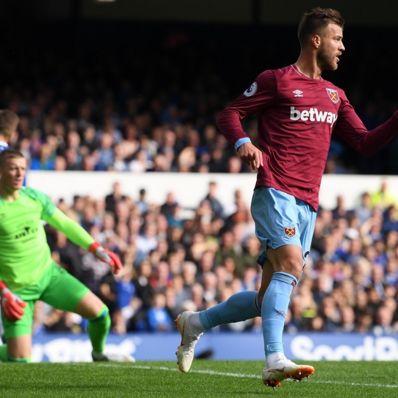 West Ham encontró un goleador inesperado que relegó todavía más a Chicharito