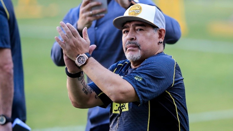 Diego Maradona debutará oficialmente al frente de Dorados.