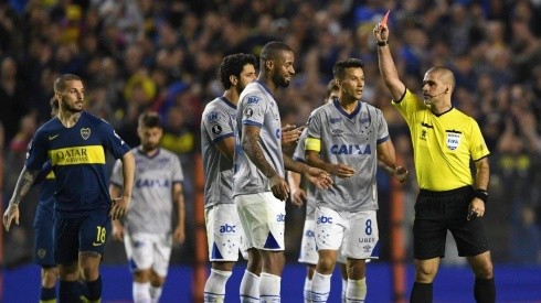 Santos se sintió identificado con Cruzeiro y se la pudrió a Conmebol en Twitter