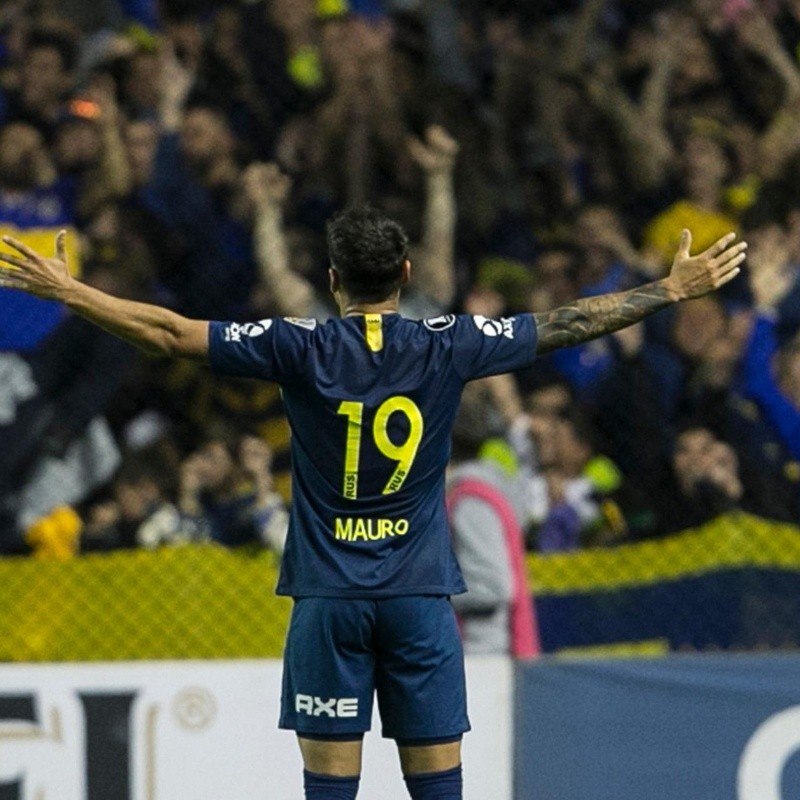 Mauro Zárate contó por qué se quedó mirando a la hinchada de Boca en el gol