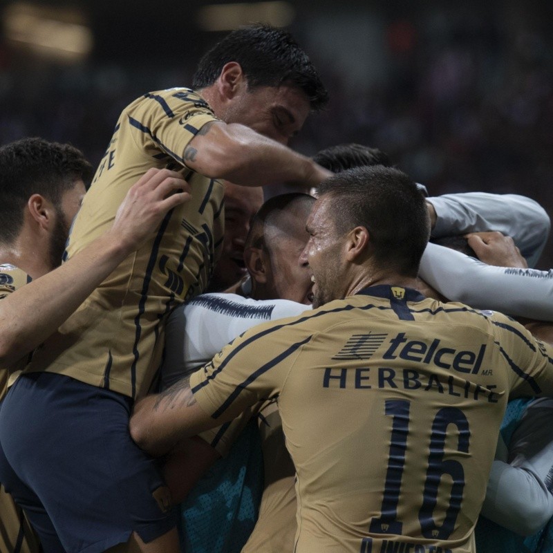 Después de 36 años, Pumas le ganó de visita a Chivas y clasificó a cuartos