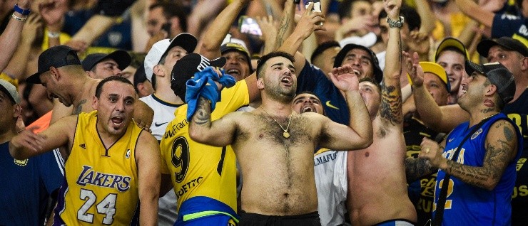 LA BOCA CARNAVAL. Los hinchas xeneizes en el Mineirão ayer (Foto: Getty).