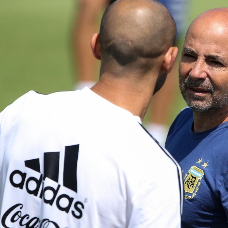 Sampaoli se refirió a Mascherano como si se tratara de un exjugador