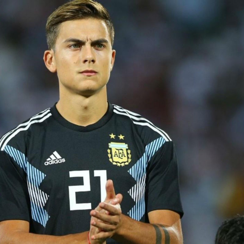 Unidos y felices: Dybala subió a Instagram la foto de la nueva generación