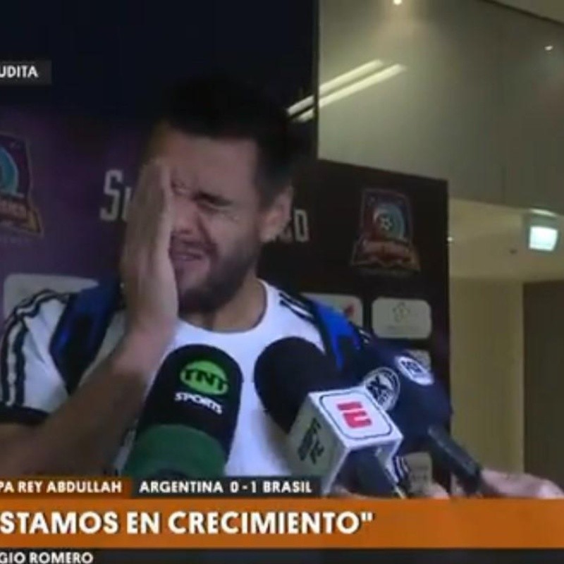 A Chiquito Romero le preguntaron qué hizo en el gol y se agarró la cabeza