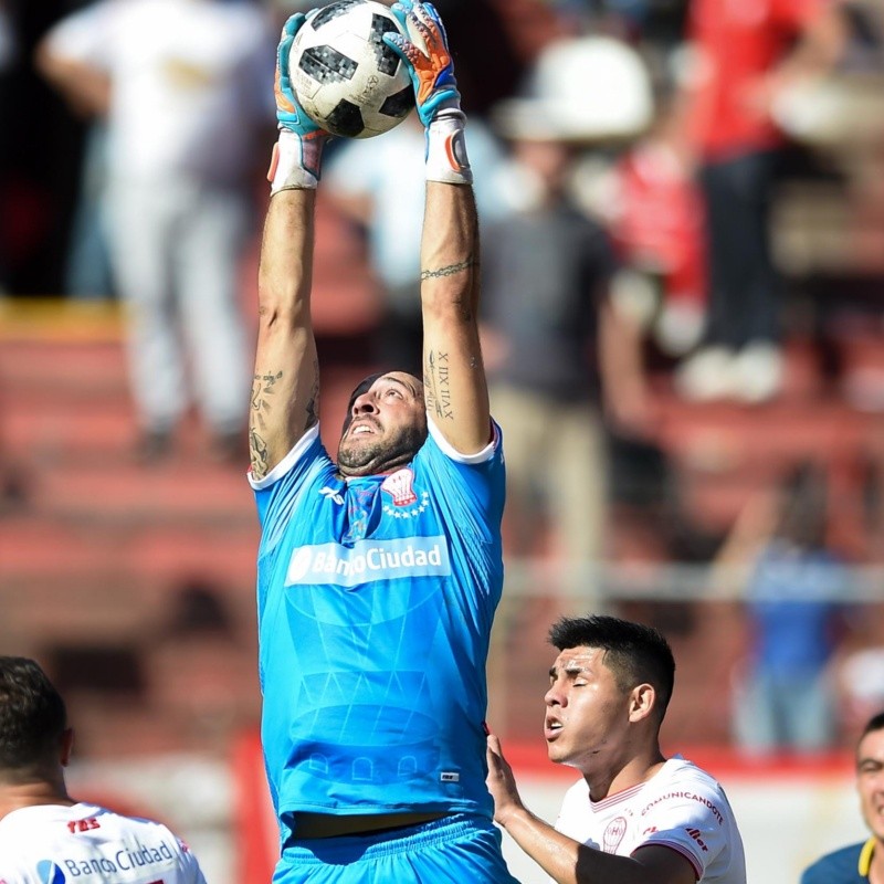 Se agrandó Huracán: Marcos Díaz se cree mejor que Armani y que cualquier otro en la Superliga