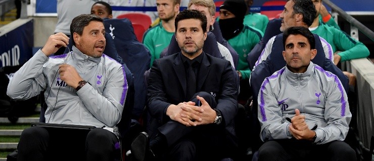 THE BOSS. Mauricio Pochettino en el banco de suplentes del Tottenham (Foto: Getty).