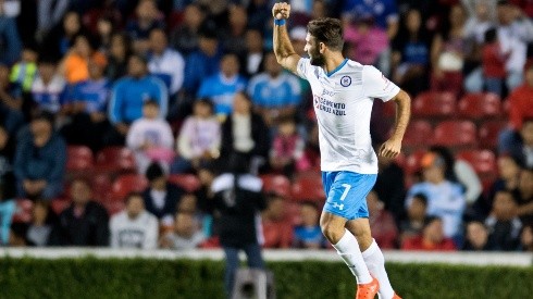 Cauteruccio debutó con gol a los 2' en Cruz Azul.