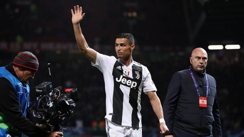 "Viva Ronaldo", la ovación de Old Trafford a Cristiano tras el encuentro