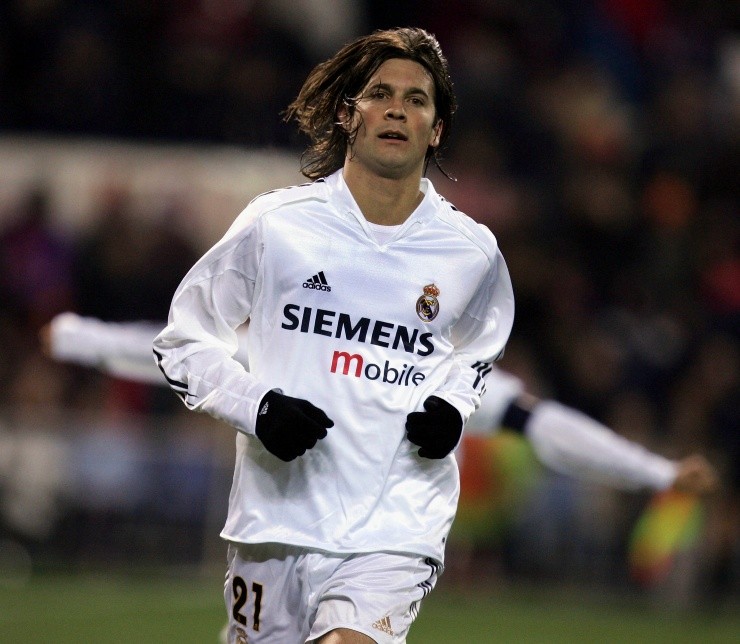 Santiago Solari jugando en Real Madrid.