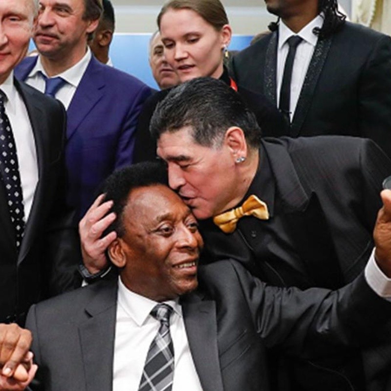 Increíble: Pelé saludó a Maradona y demostró lo poco que lo conoce