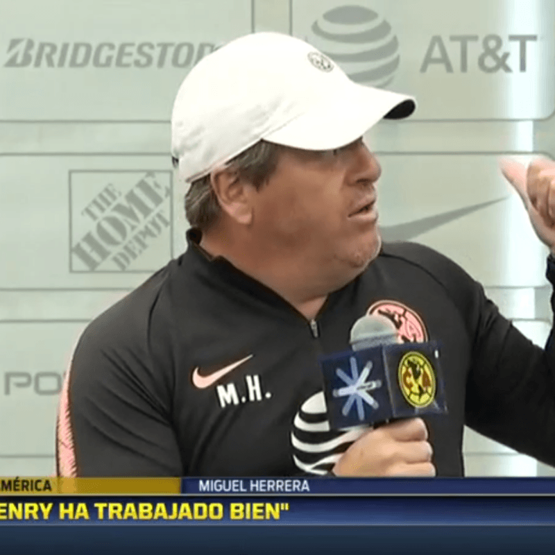 Piojo Herrera se molesta cuando le preguntan por el título de Cruz Azul