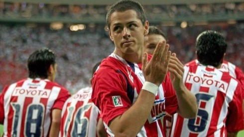 Javier Hernández marcó en ese encuentro de Chivas (Foto: Getty Images)
