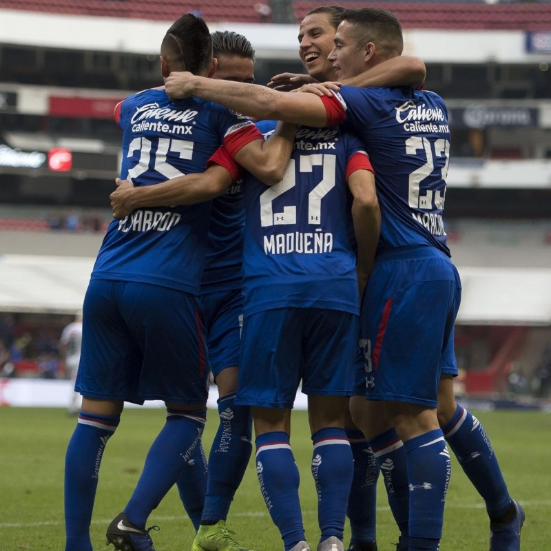 Cruz Azul le dio vuelta el partido a Lobos y se afirma como candidato