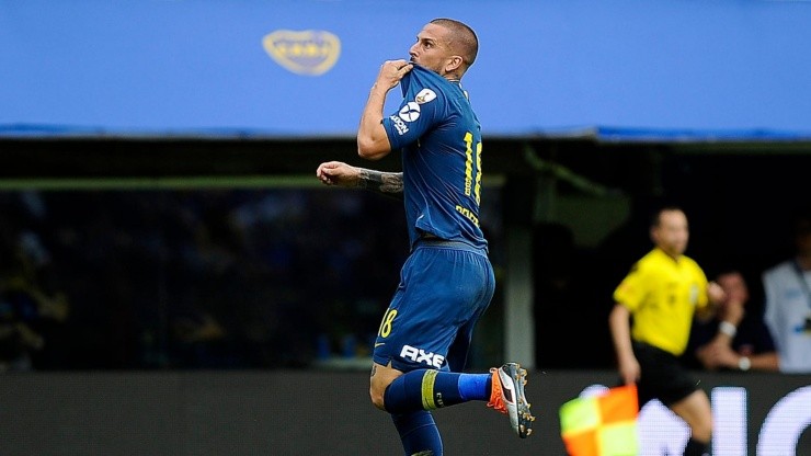 Darío Benedetto después de su gol ante River